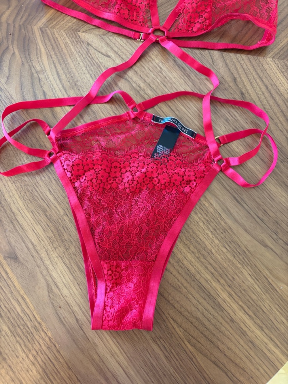 Victoria’s Secret Very Sexy Red Lace Strappy Teddy Lingerie M - Picture 8 of 12